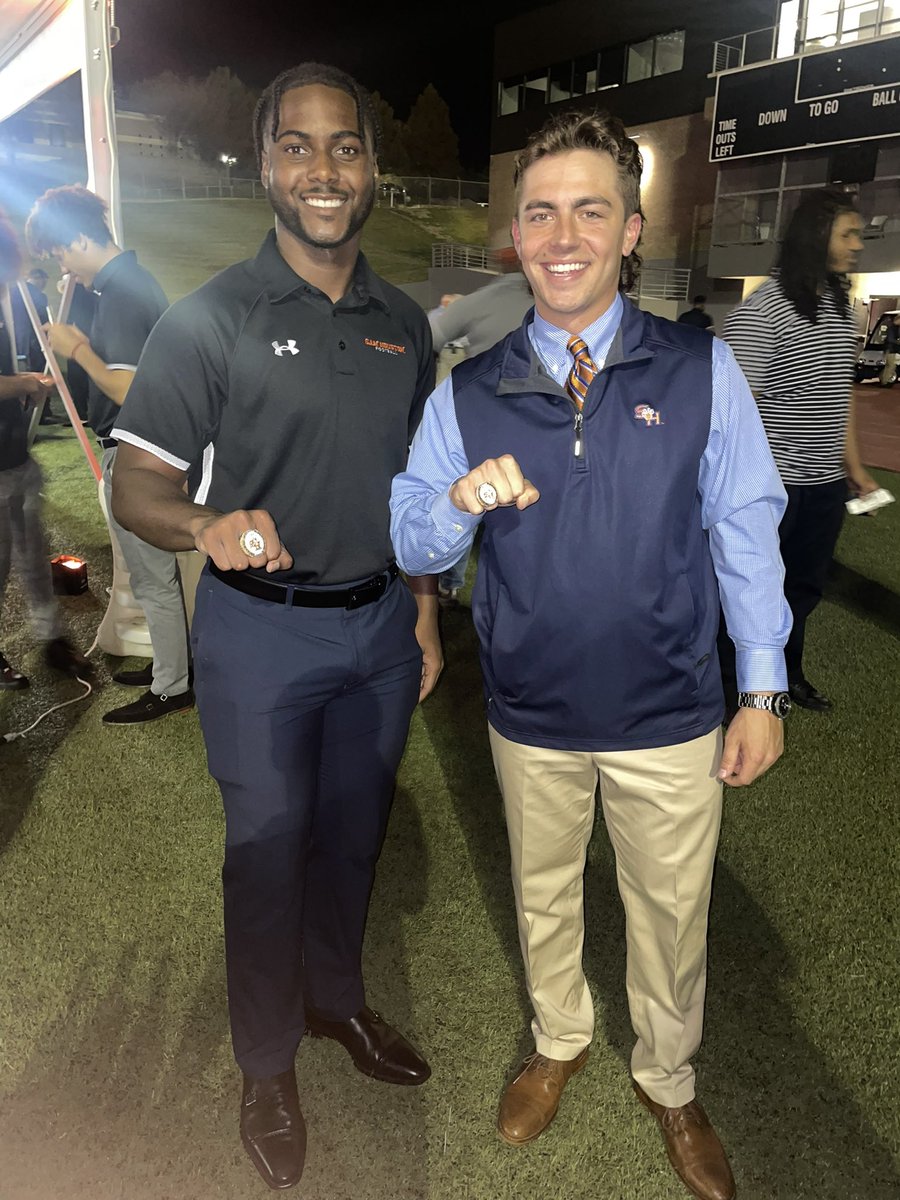 ryanlandry6712's tweet photo. Great day to be a Bearkat, great day to be a National Champ💍 https://t.co/SYc6GR86G3