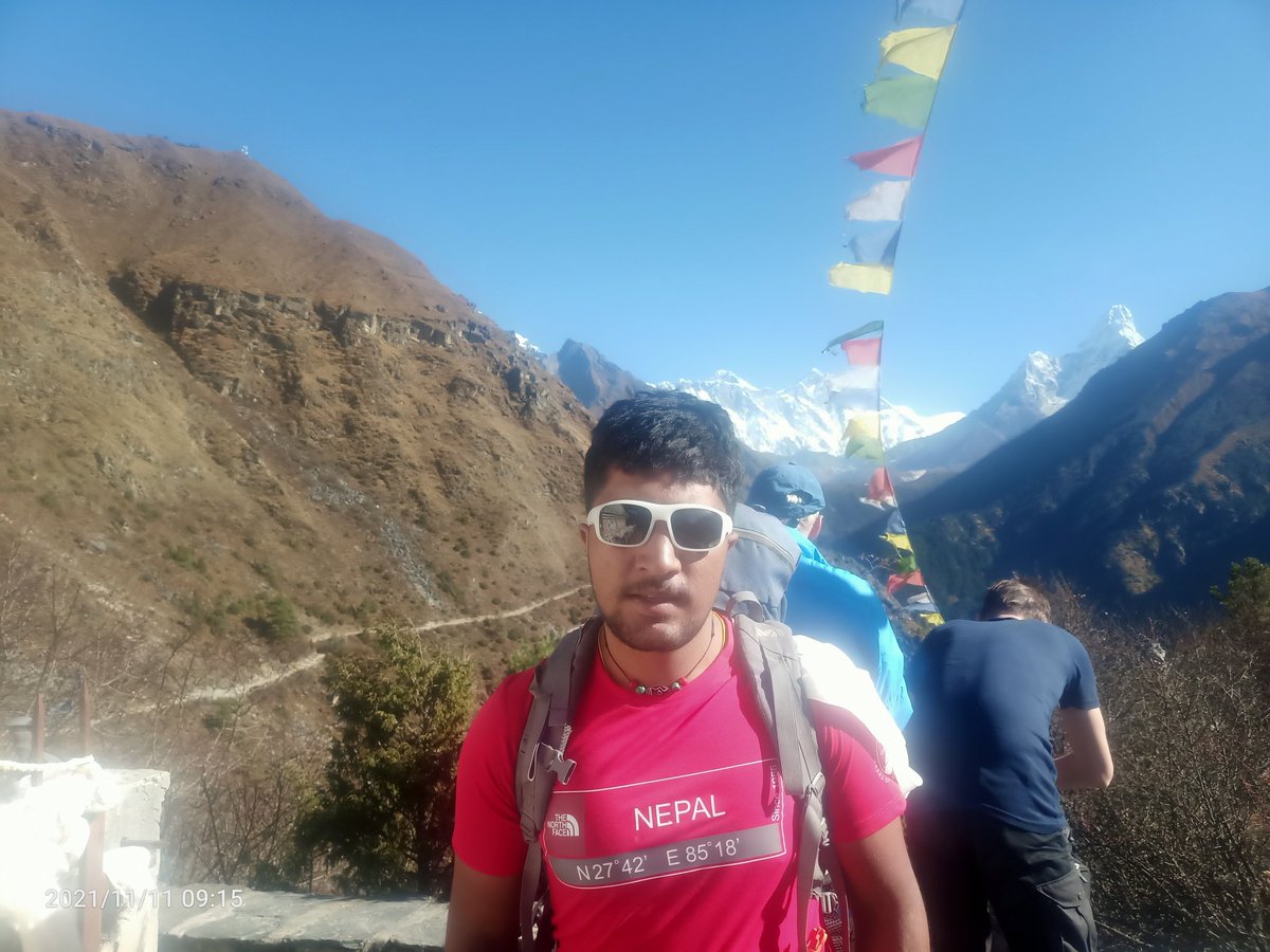 sajid_sadpara's tweet photo. Finally reached near highest point of the world Mount Everest https://t.co/eL4tt3Bakv