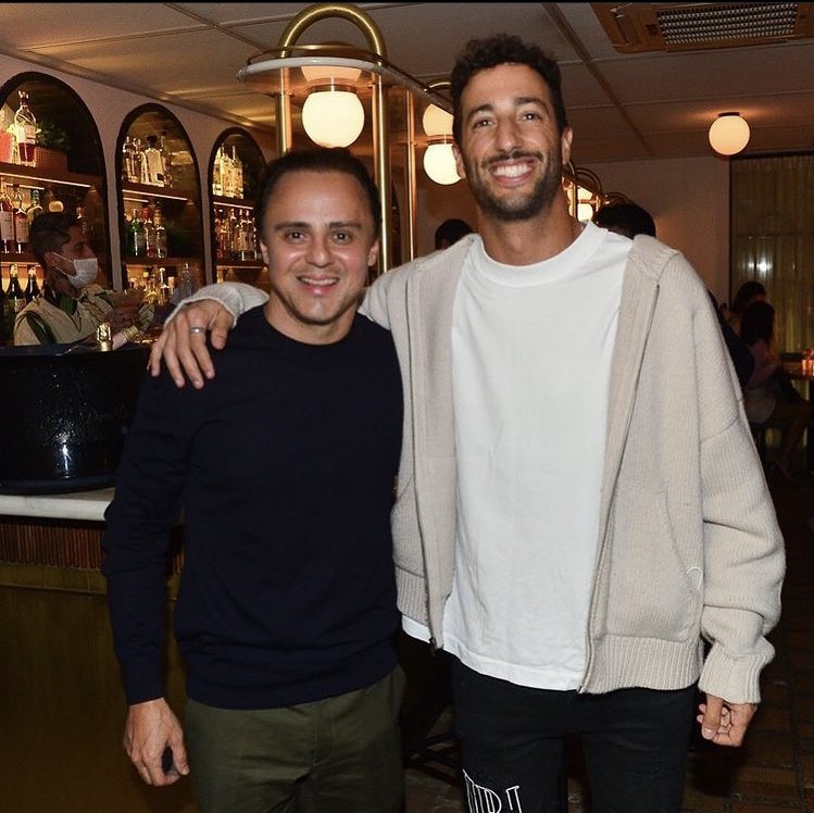 MassinhaF1_'s tweet photo. Melhor dupla, tá? 

📸: @/revistaportfolio https://t.co/le83XWgFN2