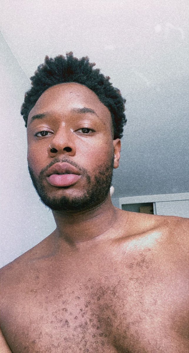 alixir7's tweet image. You see this, RT it w/ a non smiling picture. Keep it going