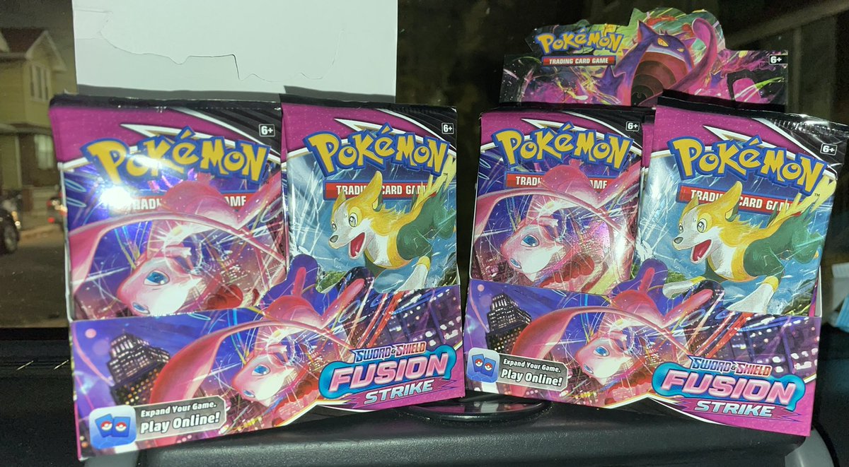 yourgirlmels's tweet photo. Let’s fucking get itttt! Lgs came in clutch 😌 @PokemonTCGDrops https://t.co/lQuO0FjC1P