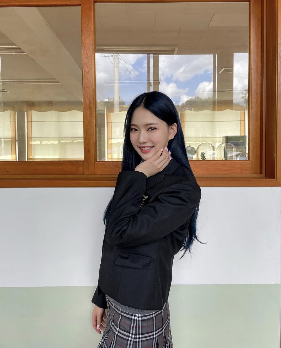 katzenisa's tweet photo. 스테이씨 공식 인스타 #아이사 🖤 https://t.co/QxrXTi6W7T