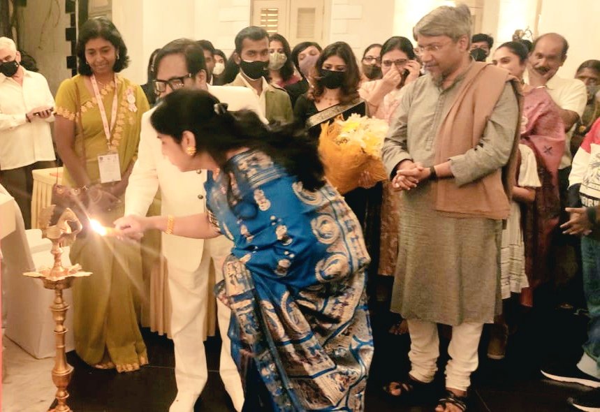 Wodeful evening and grand inauguration of the Art for Breast Cancer survivors. #BreastCancerAwareness #BreastCancerAwarenessMonth #art #artistsforacause #exhibition #gallery <a href="/artcorridor/">ArtCorridor</a> <a href="/TajWestEnd/">Taj West End, Bengaluru</a>