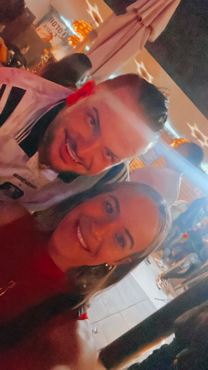 #YMornings Head girl saying good morning from Witportjie 1724 
🤣 can we laugh at the quality of this pick 🤦🏽‍♀️ what a wow #YMornings trending track bought to give us these smiles again <a href="/DJAnkletap/">Malome Tap</a> @kandiskardash <a href="/JosiChave/">Madimetja</a> <a href="/NinoBrownGP_/">Nino Brown GP </a> <a href="/BlackChild_Dj/">🖤Blackchild_Dj🇿🇦🖤</a> @IamKylieWylie <a href="/IvanIxe/">Ivan</a> #YNot