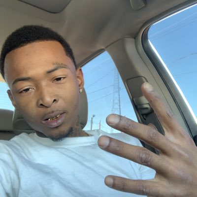 #NewProfilePic https://t.co/g238tbFw6F<a href="/tag/newprofilepic"class="tags">#NewProfilePic</a>