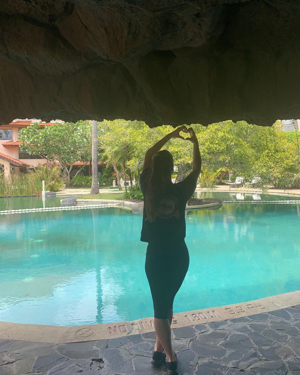 stefanistoeva's tweet photo. • Good morning Bali 🇮🇩
So amazed from the perfect organisation from the Indonesian association 🙌🏼
Lets hope the rain stops and some sun comes out from the clouds ⛅️ • 

#indonesia #indonesiabali #badminton #badmintonplayer #indonesiajuara #bwfbadminton #bwfworldtour https://t.co/358dRlJfWI