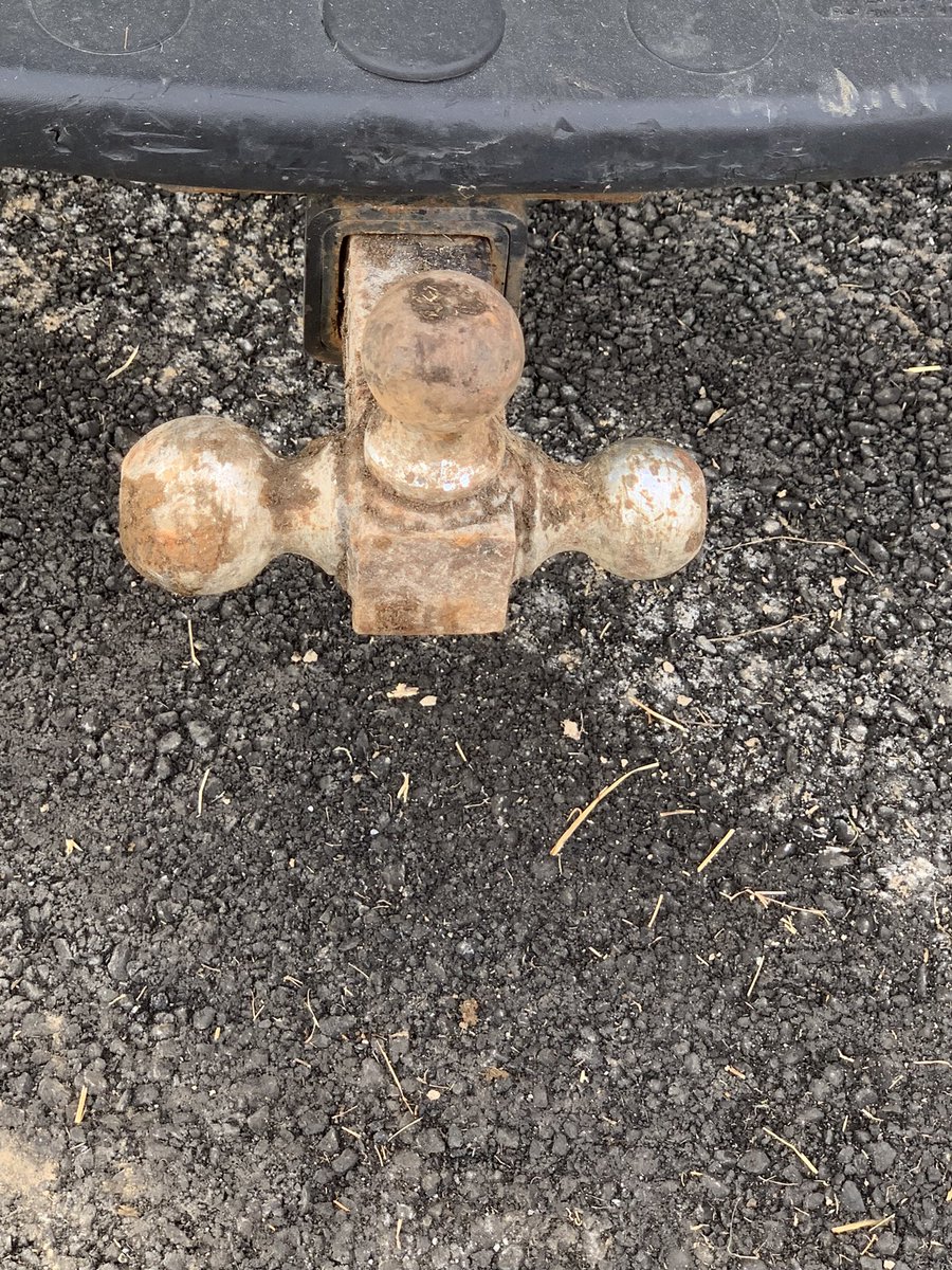 steveolivas's tweet photo. Found this half-buried on the ranch!
(I hope to GOD itโs a trailer hitch) https://t.co/2LlR6nq1gV