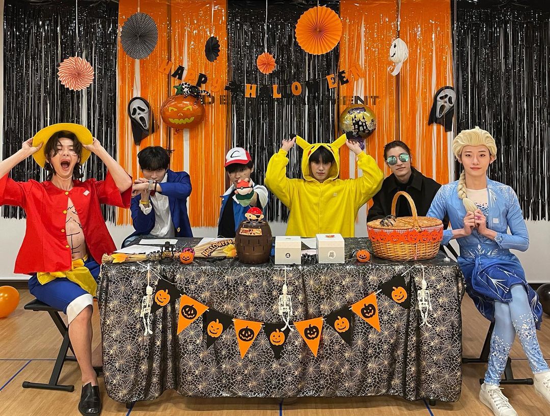 ㅤㅤㅤㅤㅤㅤㅤ˓ vía instagram› ˖ ۫ ࣪🍒

               Feliz
                      Halloween!