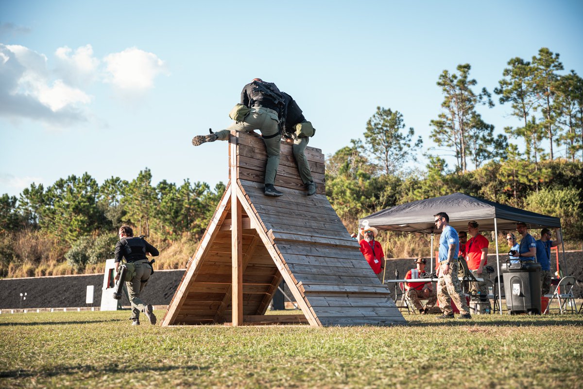 DBFirearms's tweet photo. We've been having a great time at SWAT Round-Up this week! #DiamondbackFirearms #SWATRoundUp https://t.co/rhtgKbvPaU
