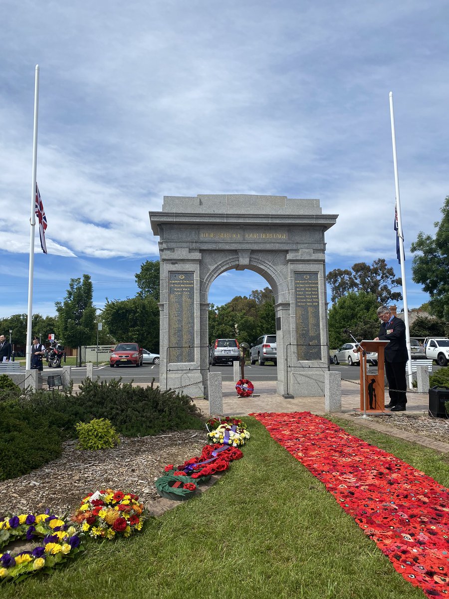 TimOverall's tweet image. Marking Remembrance Day in Bungendore and at the Queanbeyan Memorial Rose Garden, opened by Mayoress @NicholeOverall in 2015.
