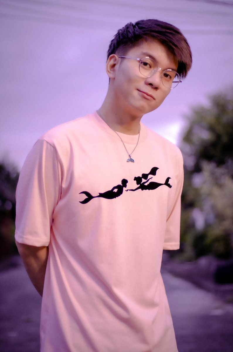 limerveloso's tweet photo. SALMON #LiMerch Oversized shirt 🐖
PM my FB page (https://t.co/1joeSiC32Y) to order. 😉
Free shipping within the Philippines for only 550 pesos! 😱
📷 Rainier Anthon Veloso
https://t.co/7GbHRcKLFX https://t.co/2qUlBjndJM