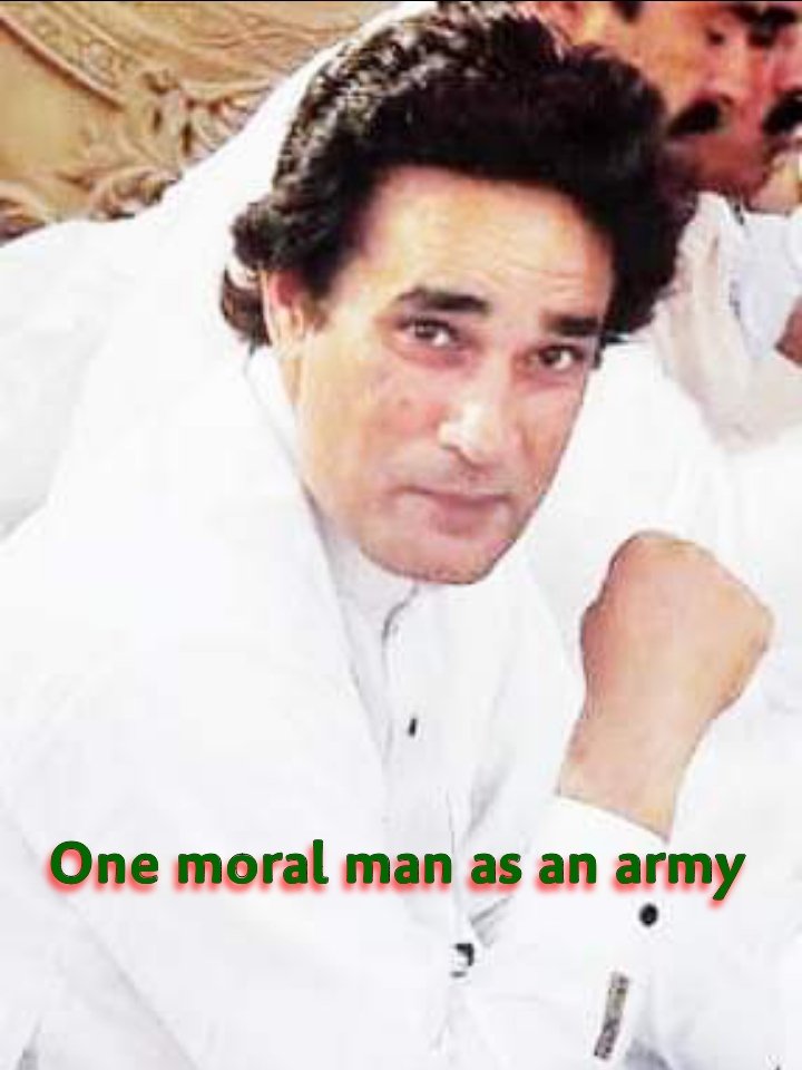 RaoRahatAliKhan's tweet photo. One moral man as an army...👍

#RRAK | #SargodhaKaKaptan | #NayaPakistan 🇵🇰 https://t.co/uyMfUveKUH