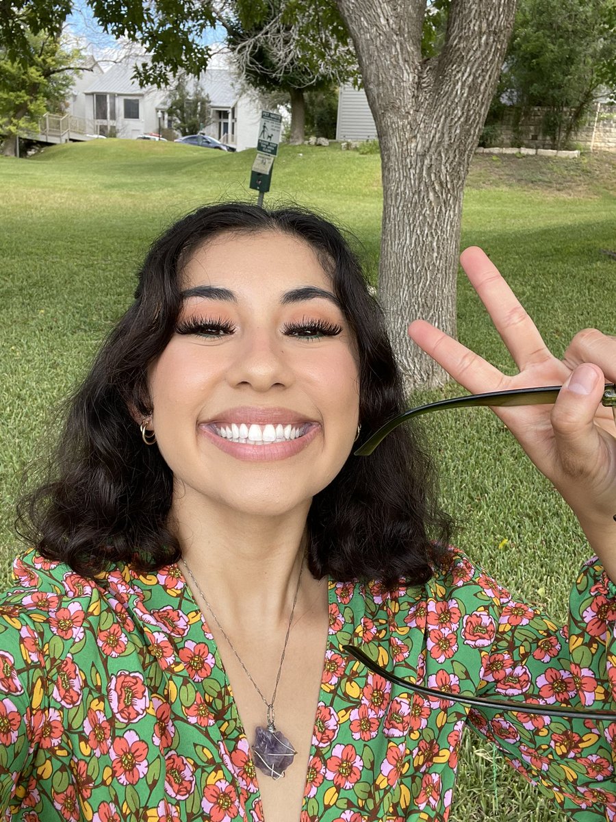 just_jadynn's tweet photo. #tamufollowtrain  
-biology (pre-med) ‘24 
-luvs drinking coffee &amp; going to concerts 
-never minds a good gym pump  
-can dance a couple of good moves  
-appreciates good energy and good fries https://t.co/0yTKCfkQ0u