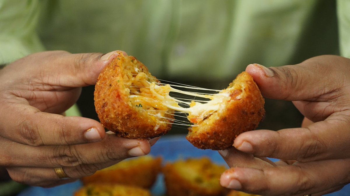 mchefajaychopra's tweet photo. As Children’s Day is nearing, I thought to make something that our kids would love &amp; enjoy to have. Don’t forget to check out “Cheese Maggi Poppers” recipe on my YouTube Channel today
#childrensday #recipeforkids #recipeforkidsoninstagram #cheese #cheesemaggi #Cheesemaggipoppers https://t.co/jejp1wzBjJ