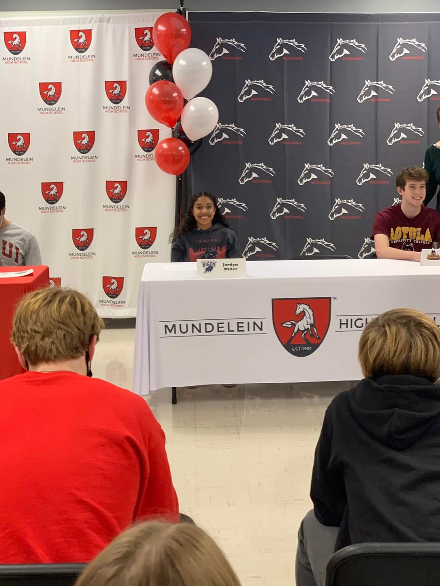 MHSGirlsT_F's tweet photo. Congratulations @Jordyn_mil !  Howard is lucky to have you and we're lucky to get 1 more season!  Can't wait to see what the future holds!
@GoMHS_Athletics https://t.co/pxa3asNJWA