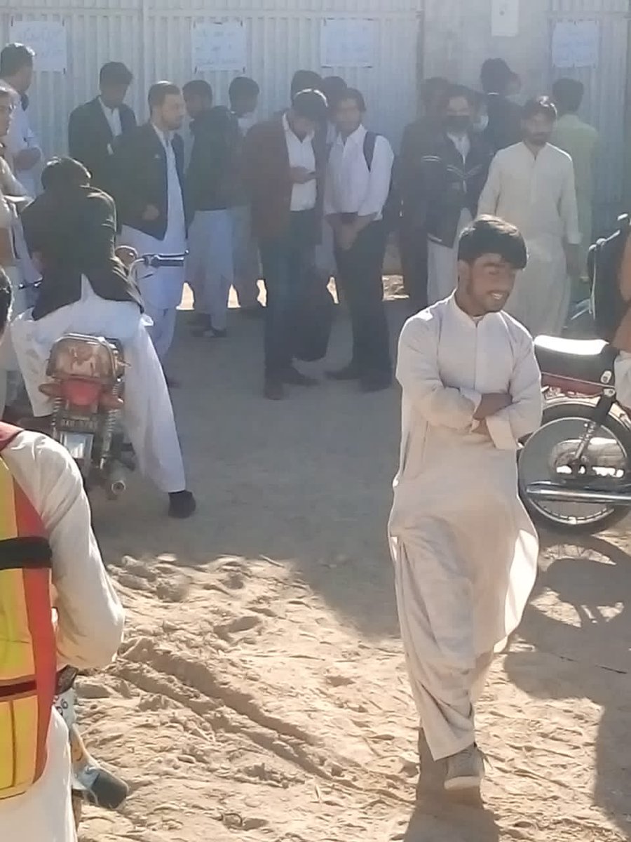 BsoUnit's tweet photo. Baloch Students Organizations ki traf se Government post graduate college Quetta  band karke ihtjaaj karray hen tulaba https://t.co/SWSshmm9gd