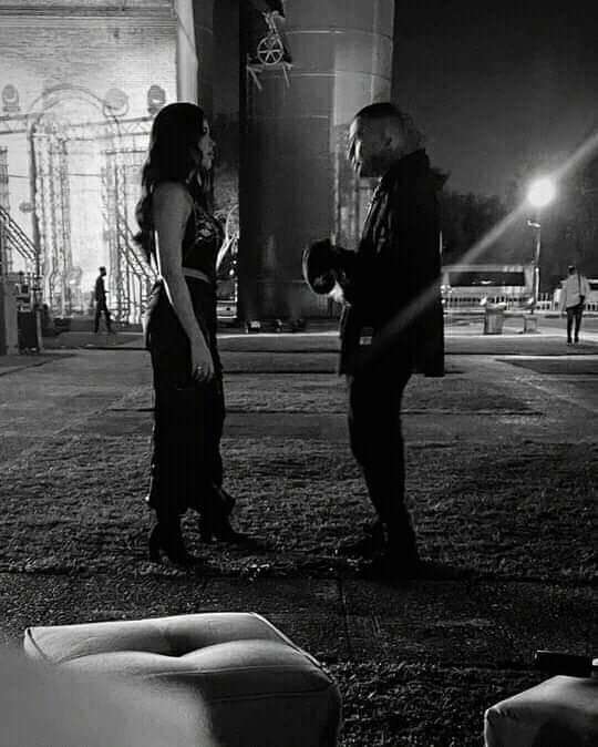 Beth_go1's tweet photo. #keniaosenmonterrey  Kenia se encuentra ensayando en Parque Fundidora con Gera mx  🚨(Monterrey)
@GERAMX444 @keniaos  Beso de lengua.😩🥰😛 https://t.co/xH0bCOiCOy