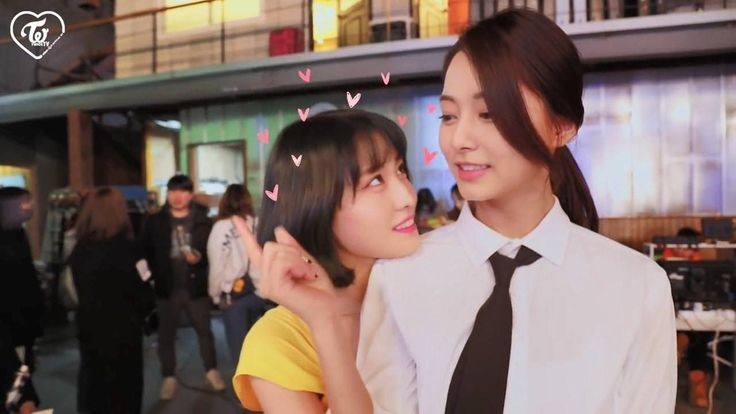 ௮ # instagram 

"Feliz cumpleaños bonita, te adoro mucho eres una gran compañera y amiga, espero te haya gustado tu regalo."