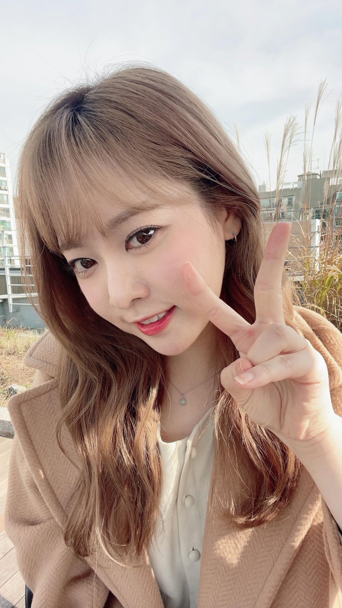 cbweverse tweet picture