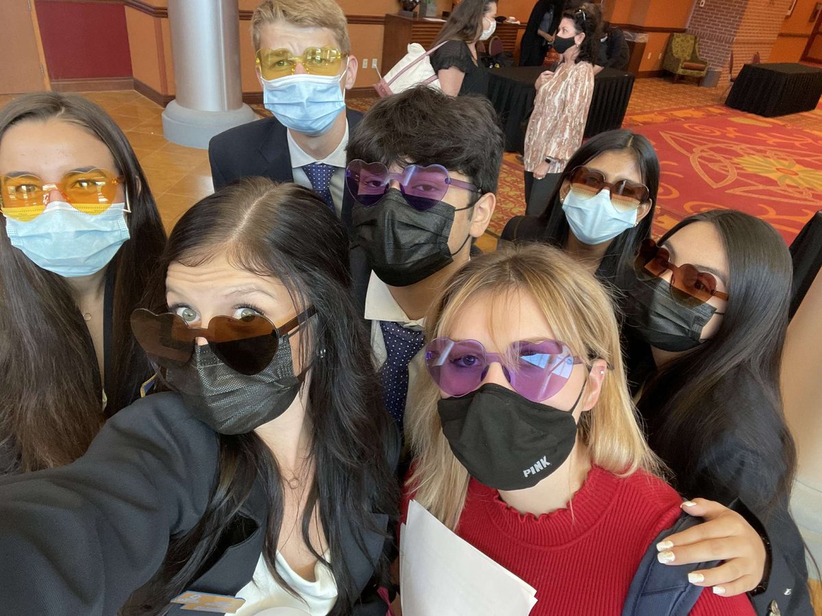 NSkoufis's tweet photo. When all your besties do DECA…. #DECABesties #day10 #DECAMonth @papiosouthdeca https://t.co/43kCIUyoFj