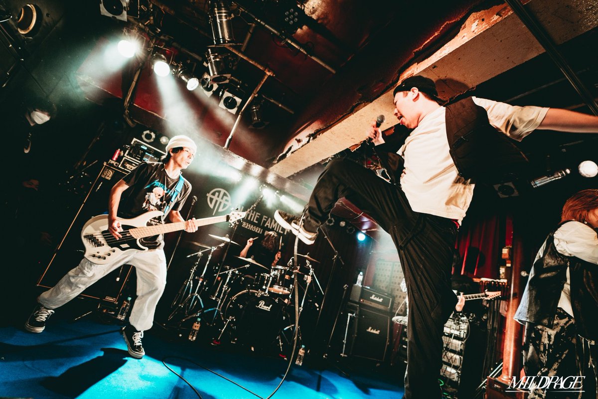 molliants's tweet photo. ベースの日
ベーシストとして一生頑張る💪
#Neverbloom #ibanez
#FtA #Bacchus
#mildrage #Dingwall https://t.co/D6Idu4afI1