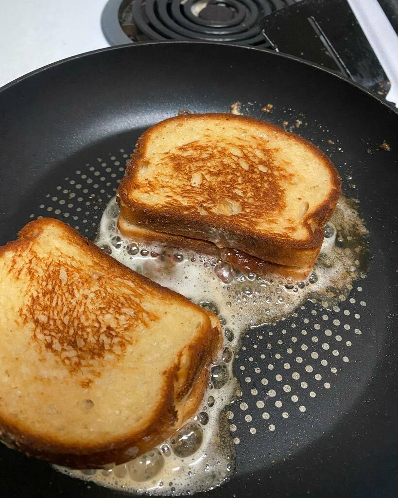 JREDesigns's tweet photo. This is the most simple, but decadent dessert I know how to make. Which is good in my baby caused sleep deprived state of being. First tried while I worked at a restaurant, the grilled peanut butter and jelly sandwich. 
.
.
.
.
.
.
#dessert #grilledpeanu… https://t.co/h9mYs4nod3 https://t.co/tkV3gInK5h