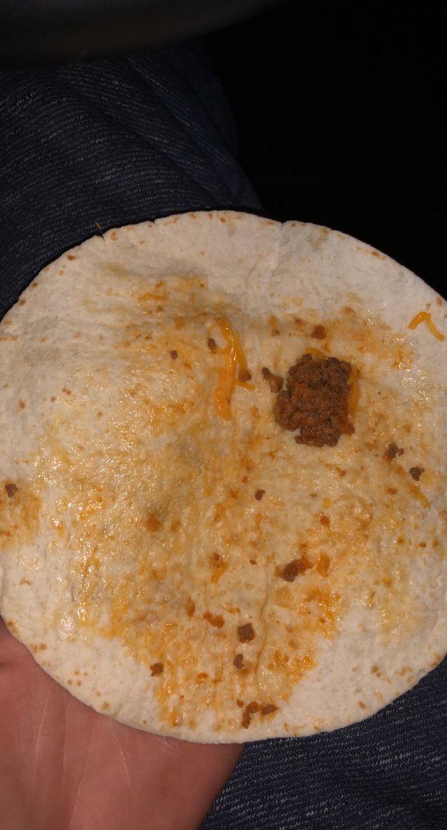 nuttedd's tweet photo. man wtf @tacobell https://t.co/4fPMGO7JhC
