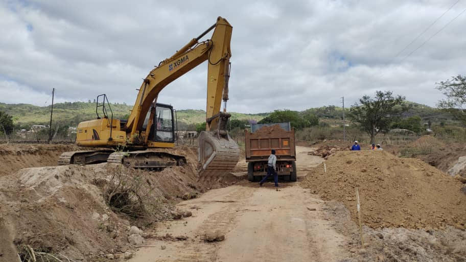 EswatiniProbase's tweet photo. 🚧Earthworks underway at R20:Buhleni-Herefords🚧
#ProbaseTechnology
#ImprovingRoads
#ProbaseEswatini https://t.co/bJAKLhN214