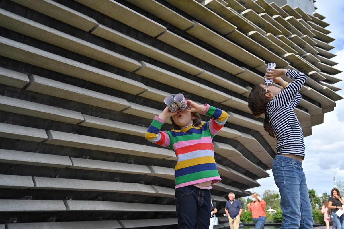 VADundee's tweet photo. We're so excited that #DesignBusters has been nominated for a @fantasticforfam award, in the Best Family Arts Activity category ๐คฉ
The winners will be announced 16 November, good luck to all the nominees! โบ๏ธ https://t.co/juZETsde5N