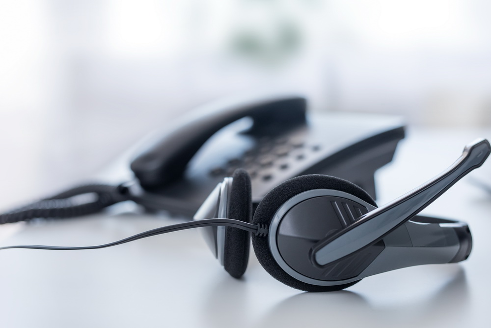 AMweb_nl's tweet photo. Verzekeringsklant wil gewoon iemand aan de lijn krijgen: Klanten van online dienstverleners zoals verzekeraars, hebben het liefst persoonlijk, telefonisch contact. Driekwart van de klanten geeft hieraan de voorkeur. Dit belcontact wordt wel alleen als… https://t.co/9Wl4qvoKf1 https://t.co/tz4jVxTZtV