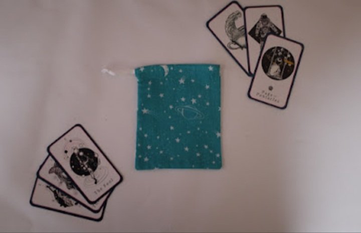 Amelias_craft's tweet photo. Tarot bags
Handmade by us here at Amelia's craft emporium 
#HappyThursday #handmade #tarotbags #blue #space #handmadegifts #birthdaygifts #christmasgift #SupportSmallBusinesses #Ameliascraftemporium https://t.co/Vidk5G0vXU
