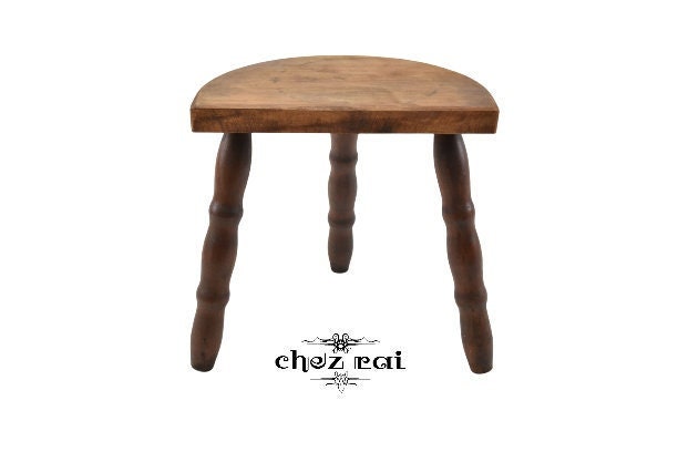 Chezrai1's tweet image. Excited to share the latest addition to my #etsy shop: Vintage French Heavy Wooden Larger Turned Legs D Stool Tabouret Plant Stand Housewarming Gift Farmhouse Cottage Milking Display / Chez Rai etsy.me/3c0q2OW #brown #dstool #plantstand #woodstool #frenchstool
