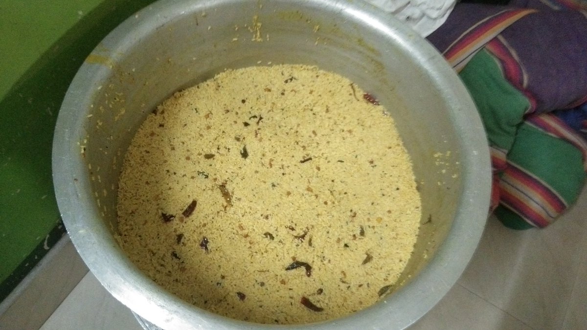omprakash678's tweet photo. #RSS - #SevaBharathi prepared #lunch, #dinner for around 3000 people's residing in the areas of #Perambur #Choolai #Kolathur #Lakshmipuram #KumaranNagar #TVK #Puliyanthope #BV every day
#ஆர்எஸ்எஸ் #சேவா_பாரதி
#RSS4Nation #RSSinAction #chennai #சென்னை_மழை #சென்னை #மழை #Chennai https://t.co/pnV5gajnxS