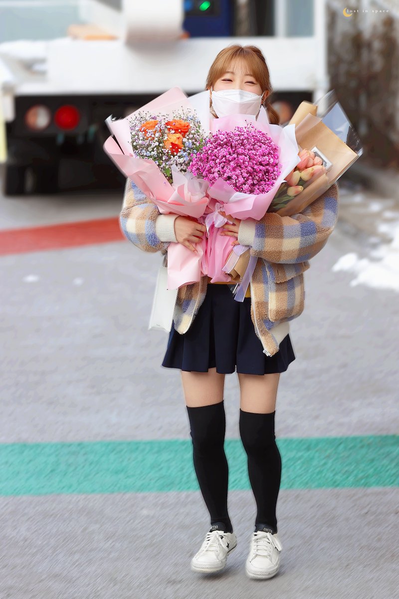 lost_inloona's tweet photo. #HappyYeojinDay 🐸🎂
#여진이_생일_초초_좋아요 
#여진이_찐스물을_축하해
#여진 #YeoJin #이달의소녀 #LOONA @loonatheworld https://t.co/Gkf04KO2kT