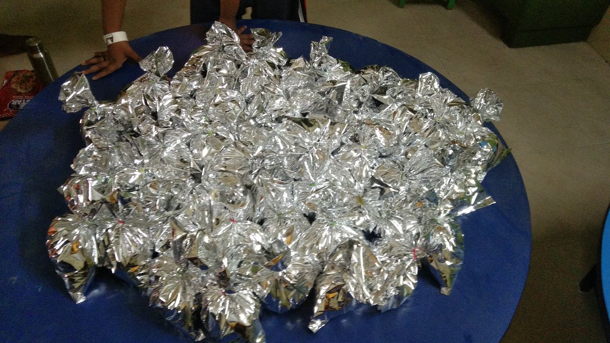 omprakash678's tweet photo. #RSS - #SevaBharathi prepared #lunch, #dinner for around 3000 people's residing in the areas of #Perambur #Choolai #Kolathur #Lakshmipuram #KumaranNagar #TVK #Puliyanthope #BV every day
#ஆர்எஸ்எஸ் #சேவா_பாரதி
#RSS4Nation #RSSinAction #chennai #சென்னை_மழை #சென்னை #மழை #Chennai https://t.co/pnV5gajnxS