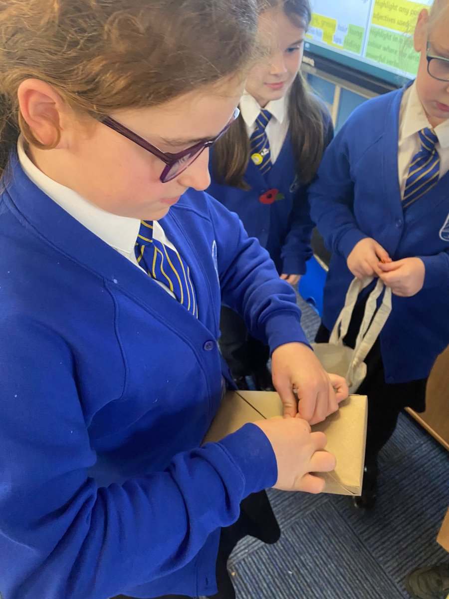 PATLarksHill's tweet photo. Miss Howard's VIP readers met at lunchtime yesterday to open their parcel and discover their new book from @VIPreading! The Bewitching of Aveline Jones by @Hickesy 
They love it and all the wonderful goodies included too 📚👍🏽 #readingforpleasure #books #VIPreaders https://t.co/IqRortud7Q