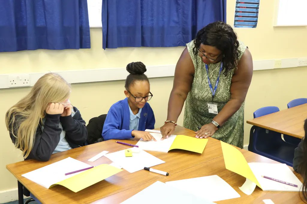 BeaconHillAcad's tweet photo. Great to work with Year 6 learners from Foxyards Primary School yesterday. Maths and English masterclasses boosting engagement and achievement whilst supporting and challenging learners and strengthening relationships between our schools. #DreamingBig #Learningthatinspires https://t.co/pOki730ie9
