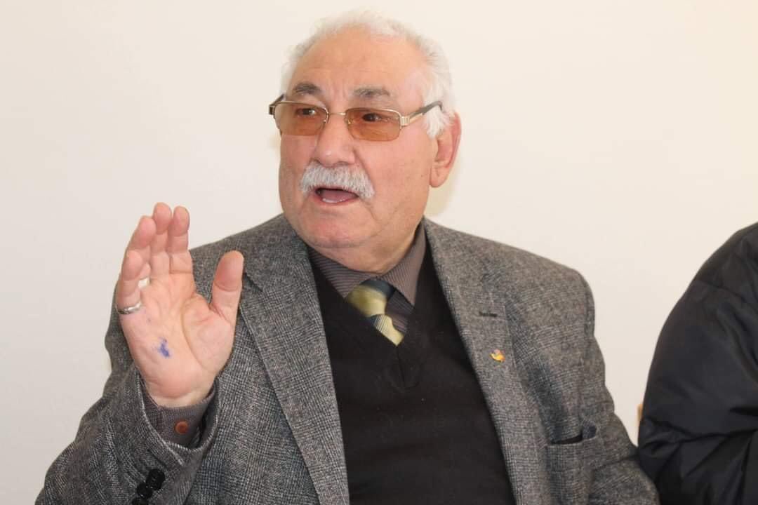 Ruhun şadolsun Şakir Gültekin Amca…
Işıklarda uyu…
Mekanın cennet olsun..