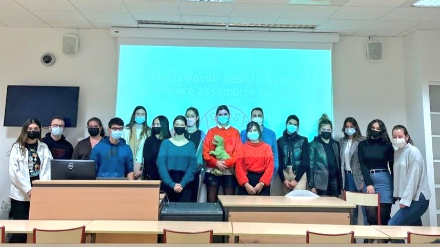 LouisRyz_'s tweet photo. Hier avait lieu l'AG constitutive du Groupement Associatif en Sciences pour la Santé, le GASS 🦖 !

Une nouvelle aventure associative aux côtés d'@AmelieCifuentes et d'une équipe motivée pour accompagner et représenter les étudiants en licence SPS et master i-Santé 🔬⚕️ ! https://t.co/shqzfhoy7N