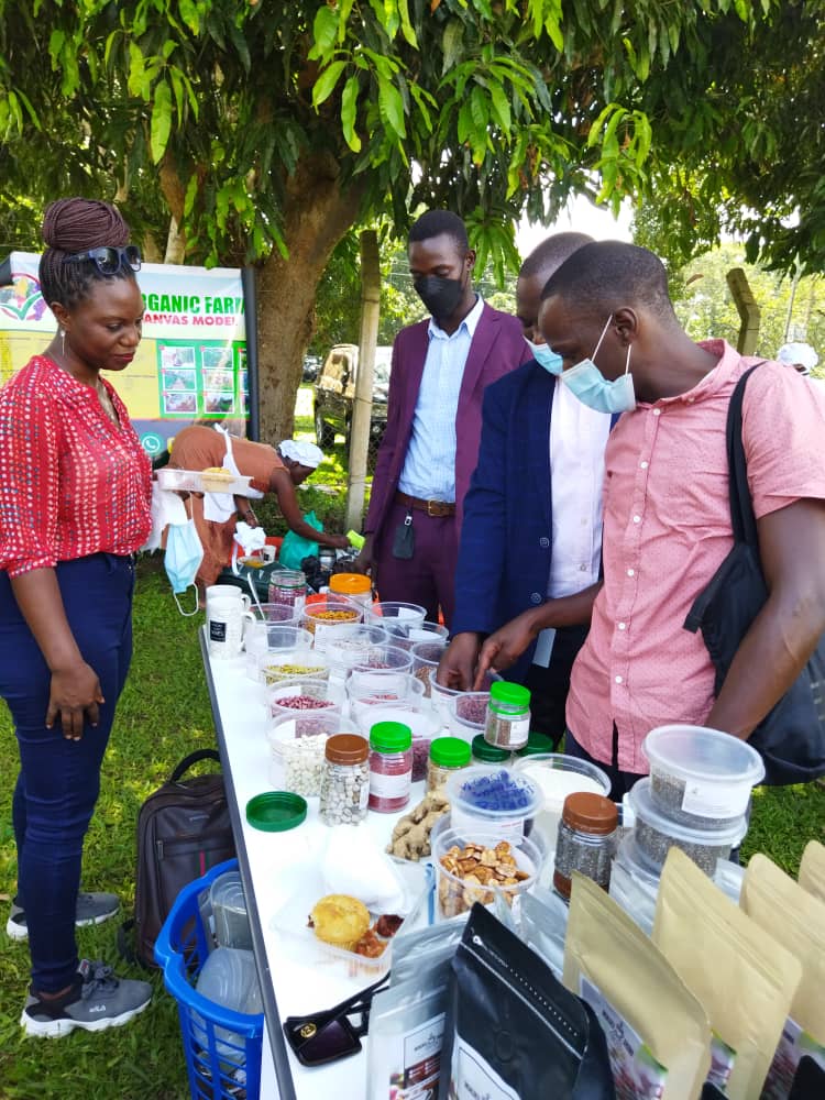 unyfa1's tweet photo. Today we join @FAOUganda, @MAAIF_Uganda, @AVSIUSA, @narouganda, &amp; @yofchan on the National awarding ceremony at NACCRI.
53 Central regional champions will be awarded and 35 National champions will be crowned. #YouthInAgricUg https://t.co/Q3KFkvzcjm