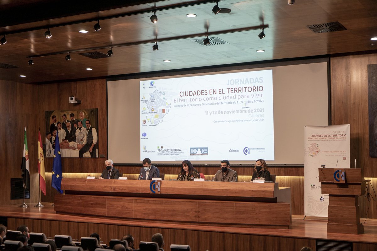 CICTEX_OFICIAL's tweet photo. Comienzo de las Jornadas "Ciudades en el Territorio. El Territorio como Ciudad para Vivir" Premios de Urbanismo y Ordenación del Territorio
Toda la información sobre el evento ▶▶ https://t.co/YkKq0O8INh
#Urbanismo #OT #Territorio #CICTEX #Extremadura https://t.co/HE65TighHs