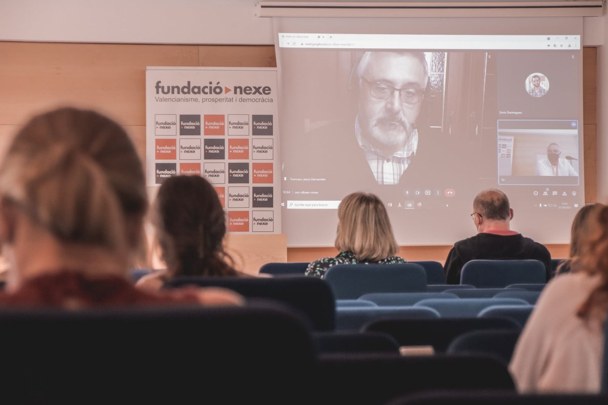 fnexe's tweet photo. 💕GALERIA D’IMATGES #CULTURLAB21📣
👉En octubre realitzarem el IV Workshop d'Identitat i Cultura! Vos deixem amb una galeria d’imatges!
💙Gràcies a les persones assistents així com a totes les persones que feren possible aquest workshop!
📸Galeria: https://t.co/f571ydgEV5 https://t.co/iCLfNDOQkm
