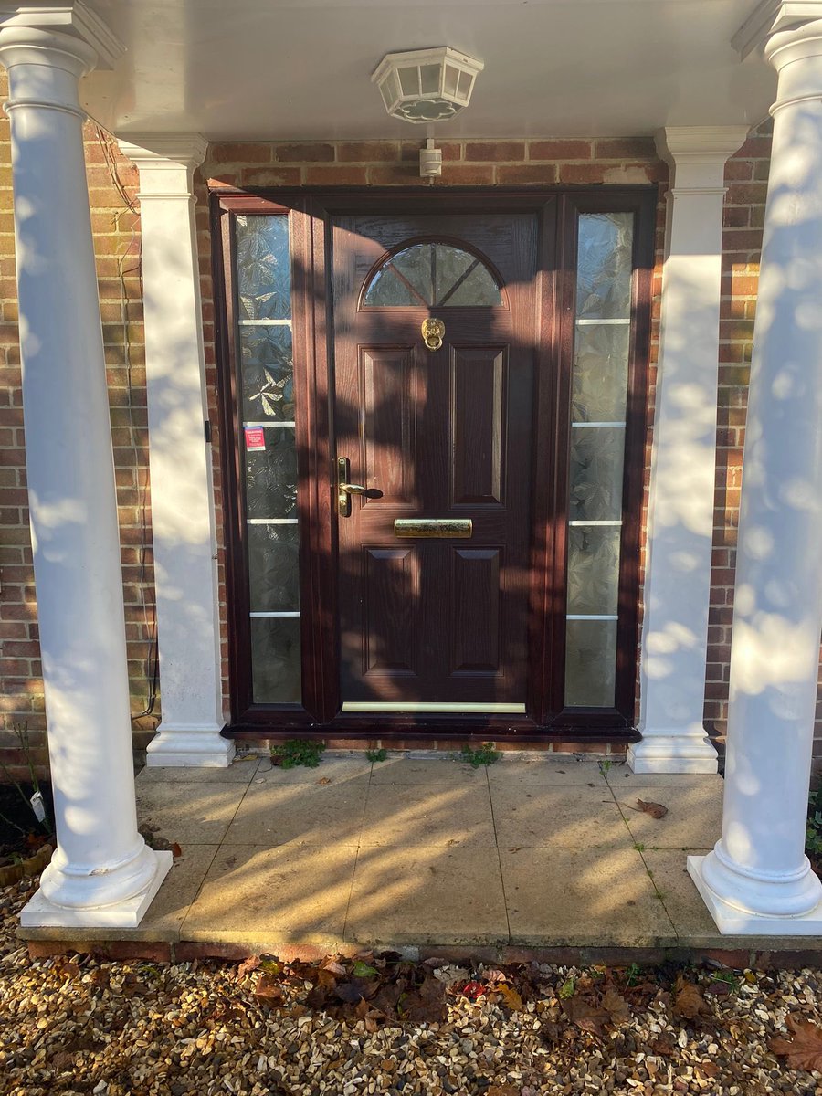 Our @EnduranceDoors installation in #newbury finished in Pearl Grey. Check out the bumblebee knocker 😍