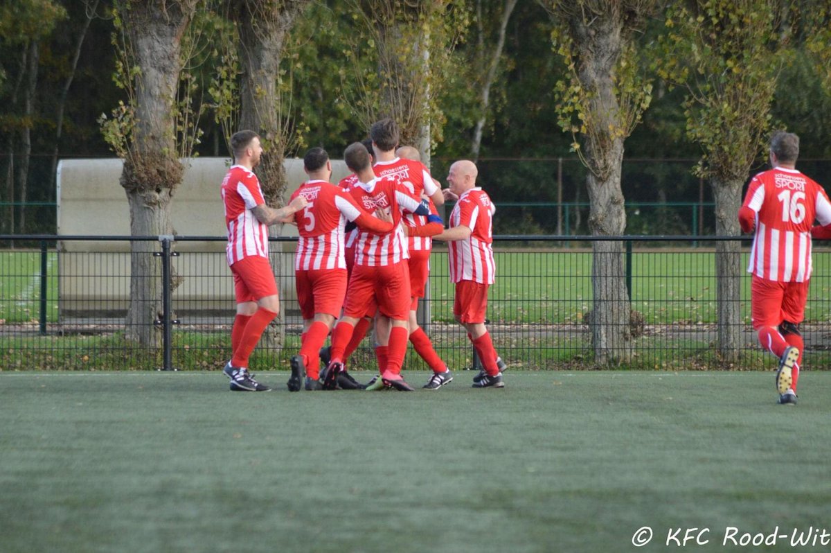 myrcosoftje13's tweet photo. That feeling when it’s matchday! #bekeren #ikdien #kfcrw #cmon https://t.co/pM7nLgJGHF