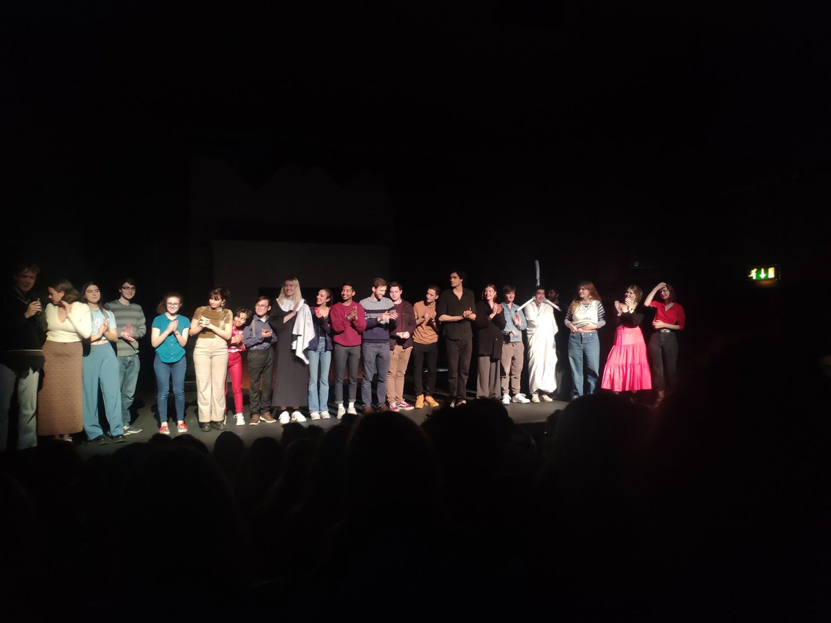 anamariakoeva's tweet photo. Two of Selwyn's stand-up comedians, Luke Hoskisson and Florence Sharkey, did @Selwyn1882  proud with their outstanding performances at @Cam_Footlights 🤍 I'm looking forward to seeing them both perform again! 🤍
@Cambridge_ICE @MidgeGillies https://t.co/nMLCEZAYJn