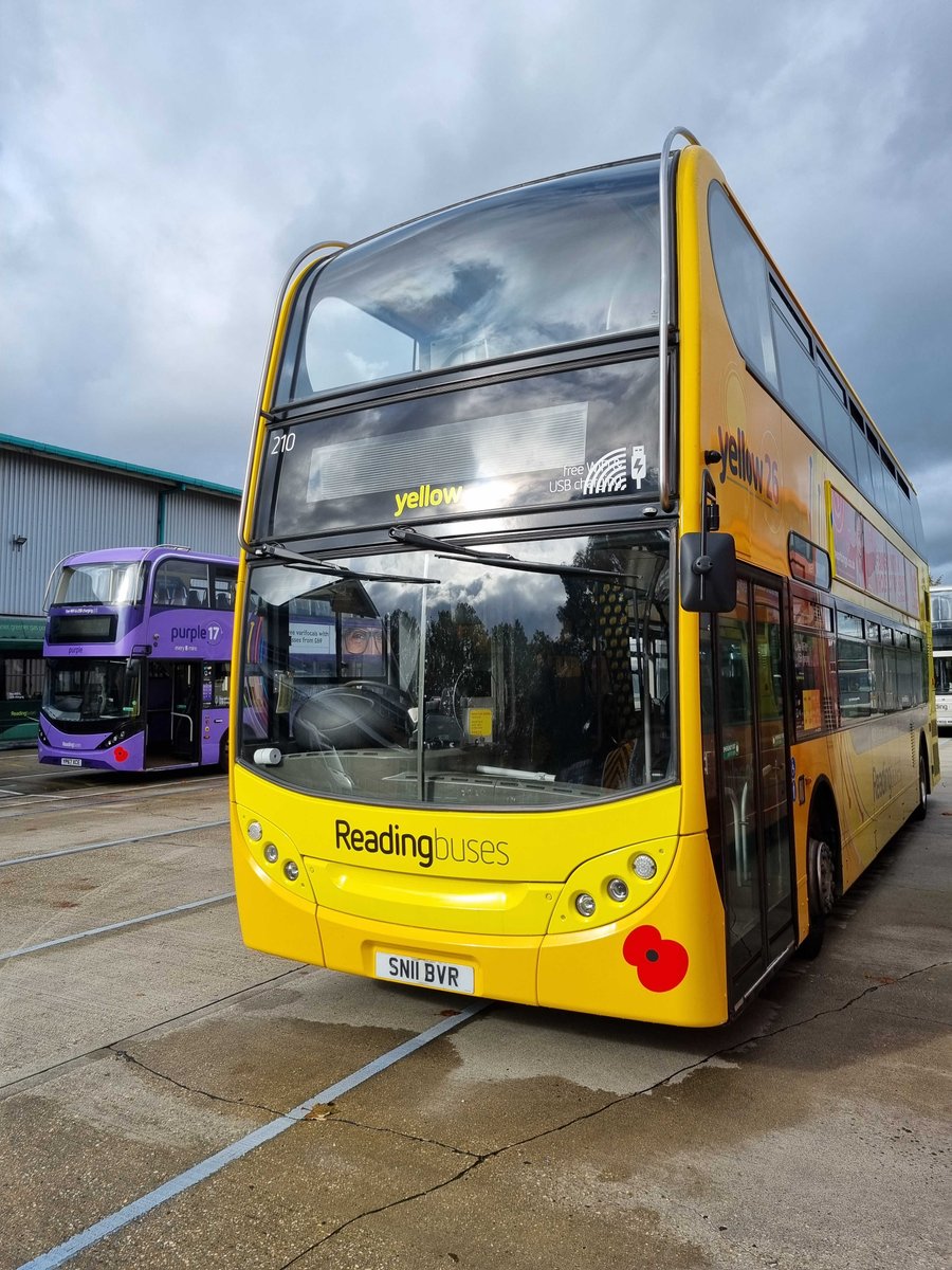 As a mark of respect today on #armisticeday our drivers may, where safe to do so, pull over their buses to observe the two minutes silence at 11am. We thank you for your patience and understanding. #lestweforget