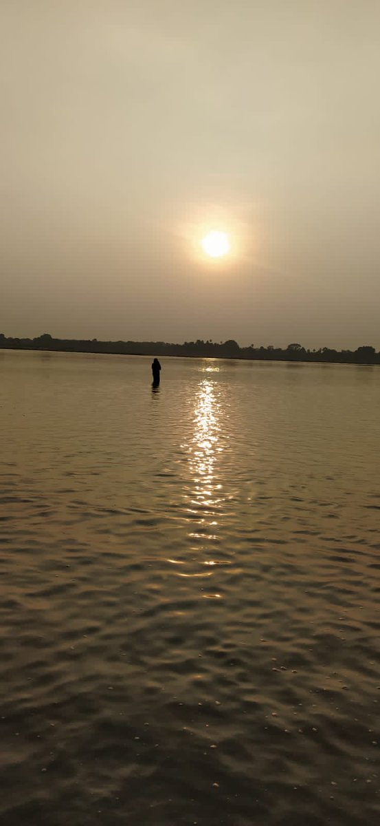 Pallavisrma's tweet photo. Glimpse of soan river #patna
#Chatthpuja #sandhyaarg soan https://t.co/7Fu4lbba8S