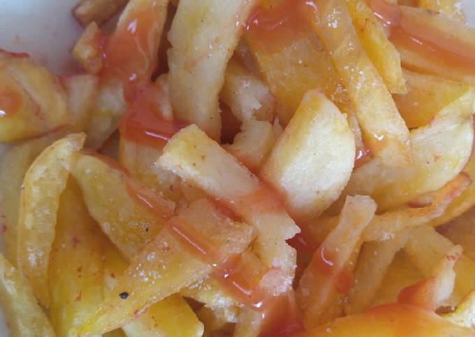 VybezRadioKE's tweet photo. Wewe hubambika na chipo aina gani? Masala, mwitu ama dry fry? @Browngalnessa @deejaypatiz #vybeayard https://t.co/CdBxBPQNCP