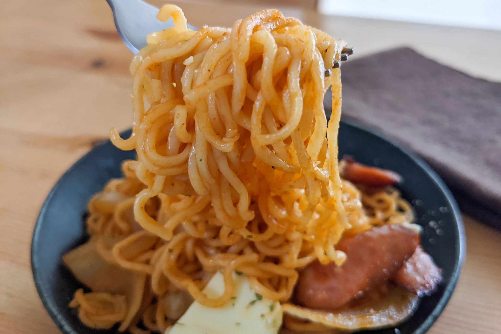 あの袋麺をナポリタン風に！「サッポロ一番みそラーメン」のアレンジレシピ！