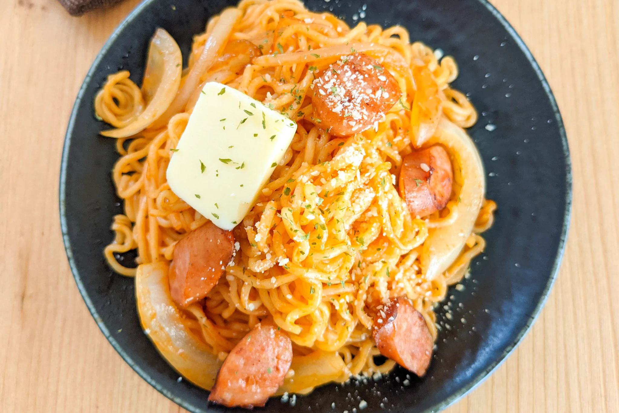 あの袋麺をナポリタン風に！「サッポロ一番みそラーメン」のアレンジレシピ！